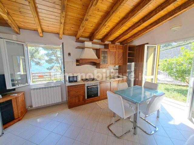 Villa unifamiliare Località Merea, Merea, Diano Arentino