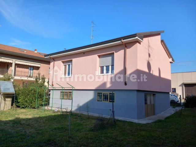Villa unifamiliare Strada Oleggio 15, Pernate, Novara