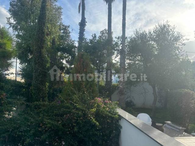 Villa unifamiliare Strada detta della Marina traversa 2 18, San Giorgio, Bari