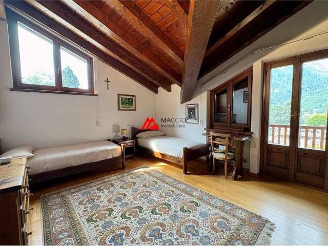 Villa unifamiliare Strada Grand Ru, 2/B, Centro, Courmayeur