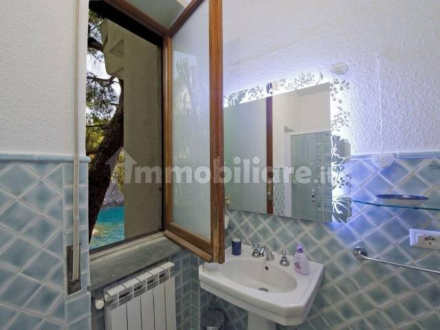 Villa unifamiliare via Marina di Praia 3, Furore