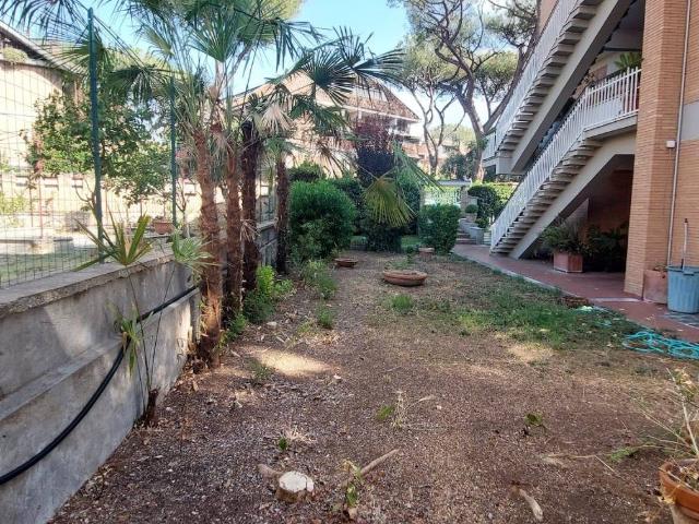 Villa unifamiliare via Menofilo 27, Quarto Miglio, Roma