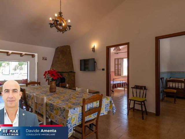 Villa unifamiliare via montale 1, Melilli