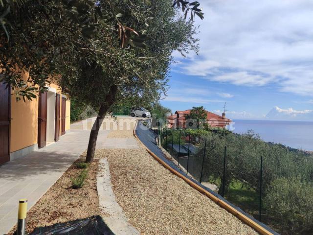 Villa unifamiliare via Ottone I 89, Fenarina, Via Neghelli, Collina di Ponente, Alassio