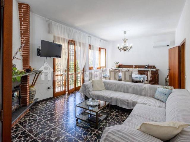 Villa unifamiliare via Agnelli 27, Forte dei Marmi, Centro, Forte dei Marmi