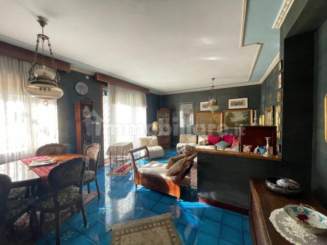 Villa unifamiliare via Aldo Moro 11, Baia, Baia e Latina