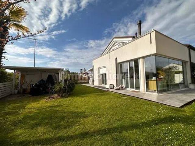 Villa unifamiliare via Arrigo Boito, 16, Lido Ovest, Faro, Jesolo