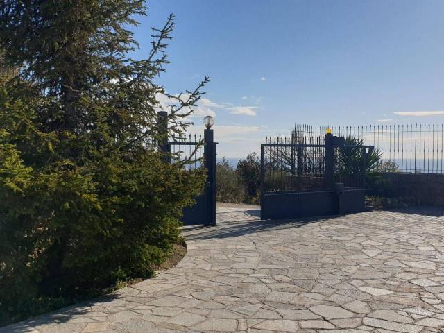 Villa unifamiliare via Cornice dei Due Golfi 200, Montenero, Bordighera