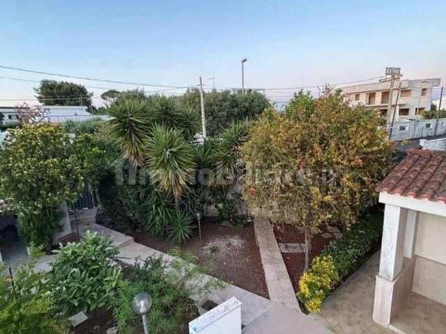 Villa unifamiliare via Datteri, Leporano Marina, Leporano
