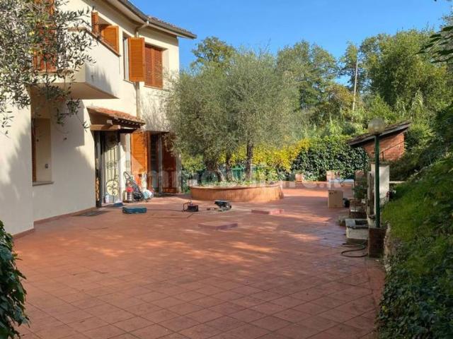 Villa unifamiliare via dei Bastioni, San Niccolò, Firenze