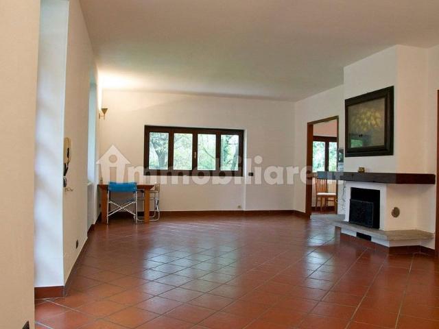 Villa unifamiliare via dei Castagni 5, Bodio, Bodio Lomnago