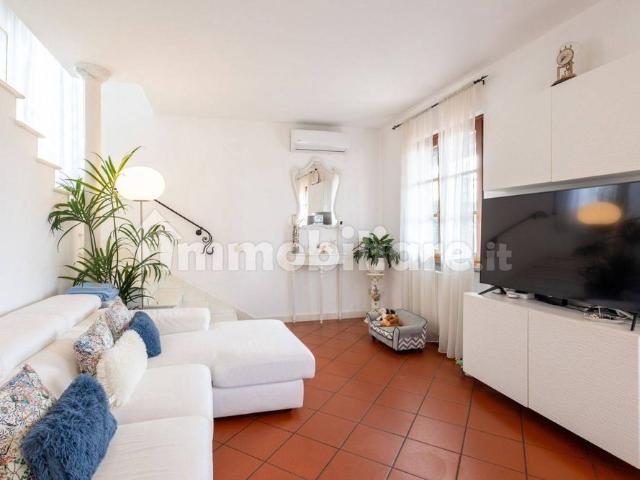 Villa unifamiliare via del Paradiso, 2B, Centro, Forte dei Marmi
