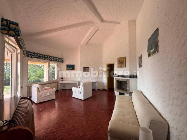 Villa unifamiliare via delle Querce, Villaggio Taunus, Numana