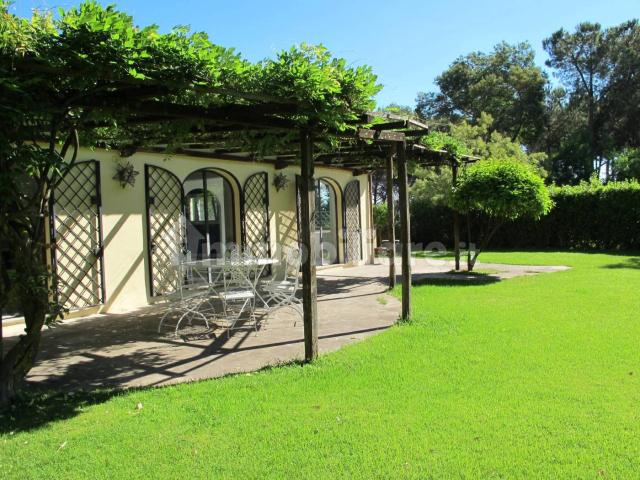 Villa unifamiliare via di Tor Carbone, Torricola Tor Carbone, Roma