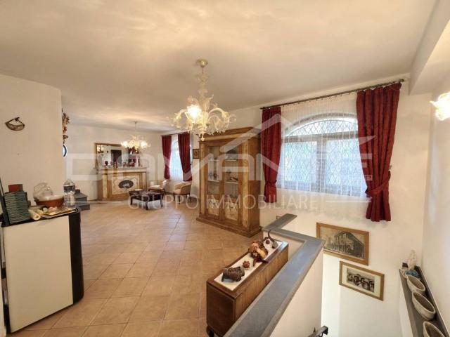 Villa unifamiliare via Elio Vittorini 10, Centro, Pedara