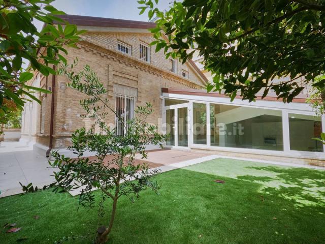 Villa unifamiliare via Ermete Brandimarte, Viale Bovio Piazza Duca degli Abruzzi, Pescara