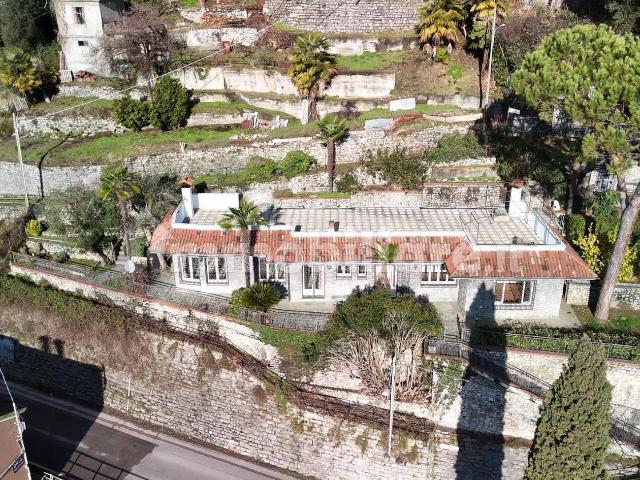 Villa unifamiliare via Francesco Petrarca, Albogasio Oria, Valsolda