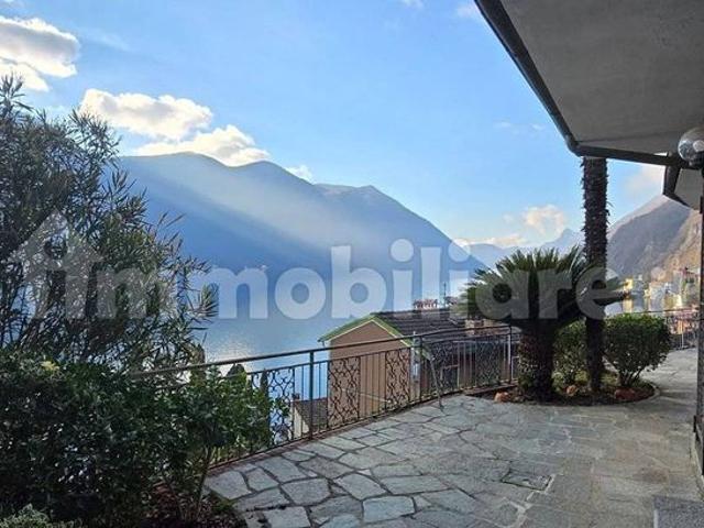 Villa unifamiliare via Francesco Petrarca, Albogasio Oria, Valsolda