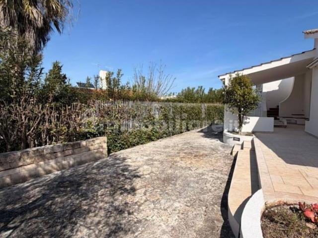 Villa unifamiliare via Harold 20, Ostuni Costa, Ostuni