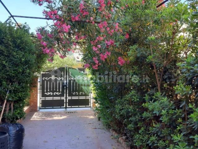 Villa unifamiliare via Lavinio 10, Zona Domitilla, Ladispoli