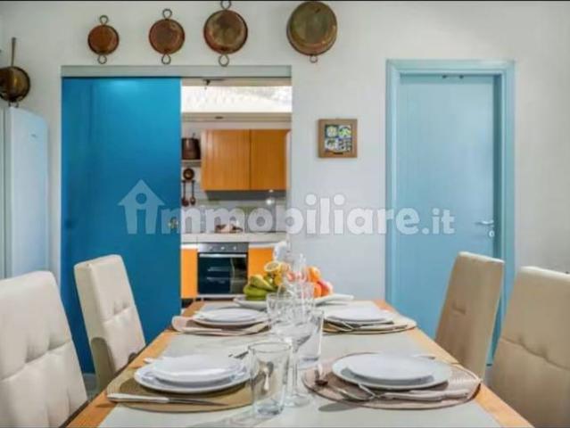 Villa unifamiliare via Porta Fraginesi 5, Centro, Castellammare del Golfo