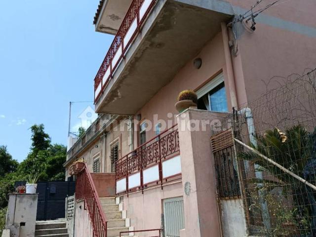 Villa unifamiliare via Porticatello 30, Villaggio Pace, Messina