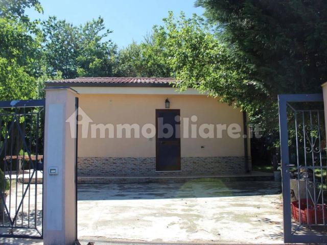 Villa unifamiliare via Provinciale, San Roberto