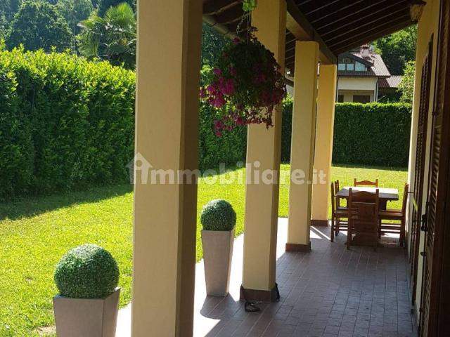 Villa unifamiliare via Ronchetti 8, Corgeno, Vergiate