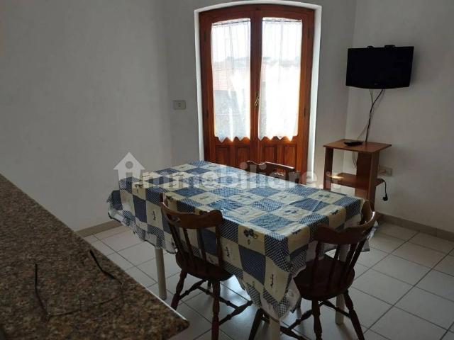 Villa unifamiliare via Sicilia, 15, Centro, Orosei
