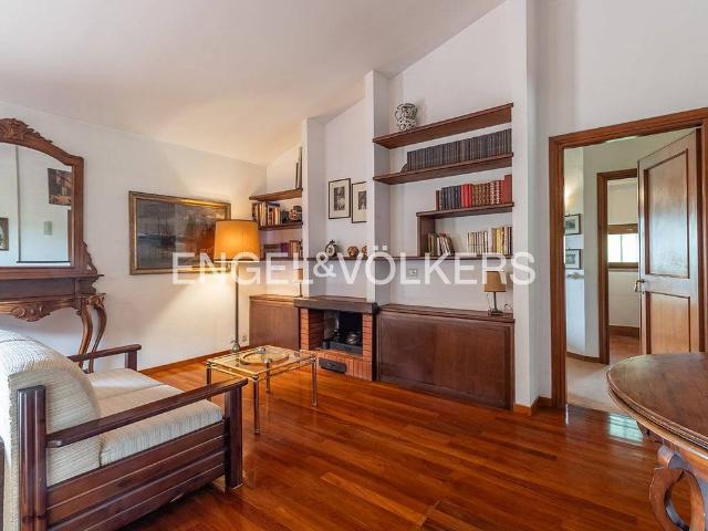 Villa unifamiliare via Tiberina, Tiberina, Roma
