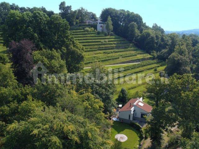 Villa unifamiliare via Ugo Foscolo 27, Centro, Azzate