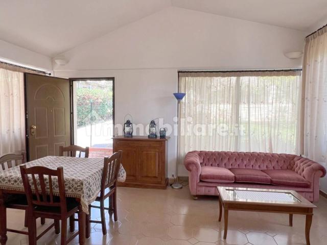 Villa unifamiliare viale Giuseppe Garibaldi 129, Centro, Trevignano Romano