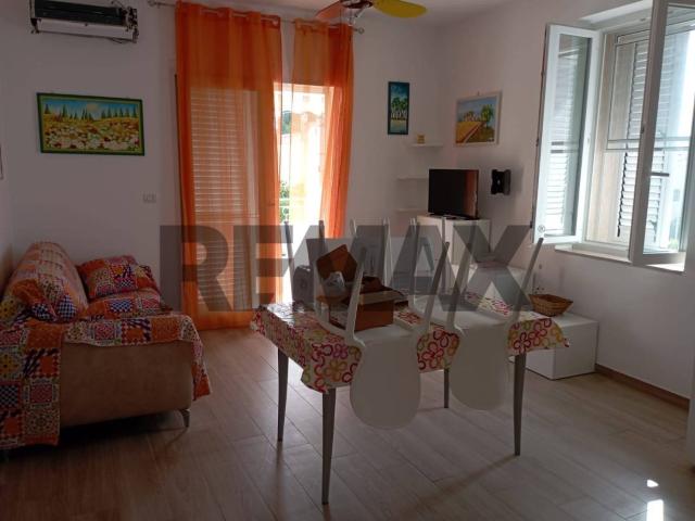 Villa unifamiliare viale Eumidio 5, Centro, Manfredonia