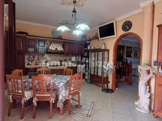Villa unifamiliare viale Fiume Esino 4, Bagnara Destra Volturno, Castel Volturno
