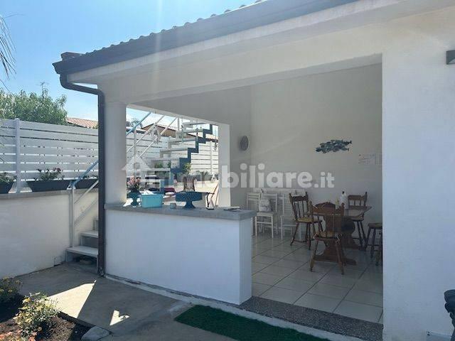 Villa unifamiliare viale San Francesco, Campofelice di Roccella