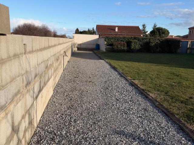 VILLA VERNOSC LIMITE DAVEZIEUX DE 180M2 SUR TERRAIN PLAT CONSTRUCTIBLE DE 3100 M2