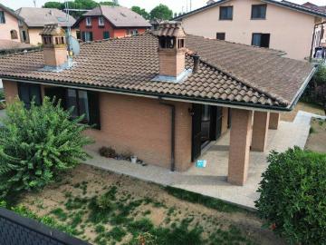 Villa | via John e Robert Kennedy, Valera Fratta