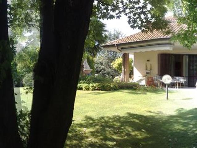 Villa in vendita in via s.s. cornelio e cipriano, Carnate