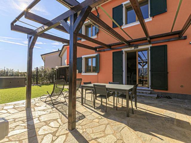 Villa Via Porcile 1 Q 7 vani 134mq