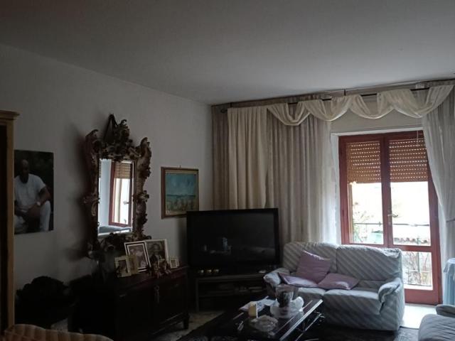 Villa Via Volturno 1 9 vani 300mq