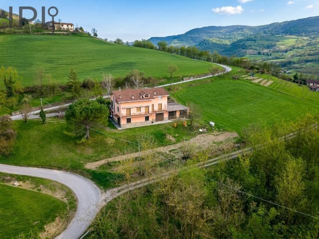 Villa / Villetta in vendita a Monesiglio
