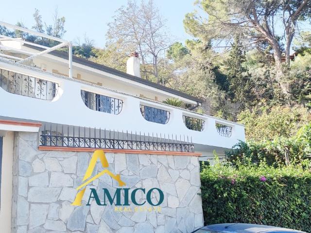 Villa vista mare a Altavilla Milicia