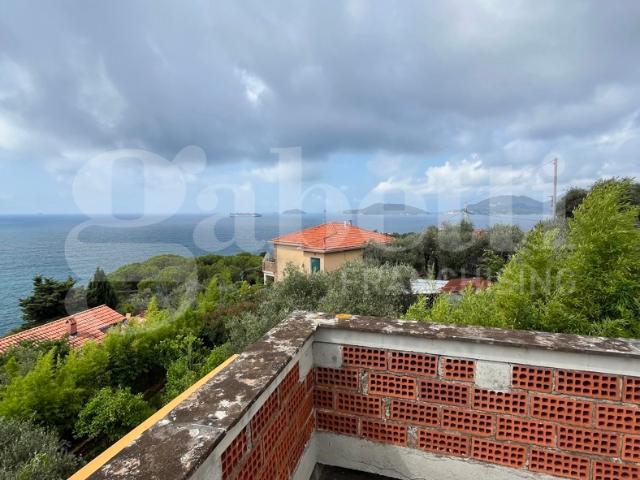 Villa vista mare a Lerici