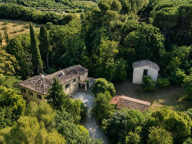 Villa Viterbo – Proprietà Storica Con 8 Ettari Di Terreno 640m² Pesaro