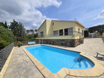 Villa vue mer en fond d'impasse, quartier des Plaines 160m² Saint Raphaël