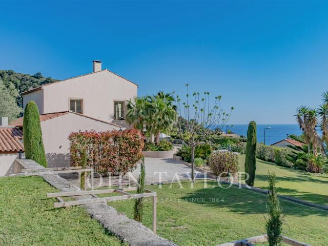 Villa vue mer – Jardin plat – Proche Monaco 300m² Eze