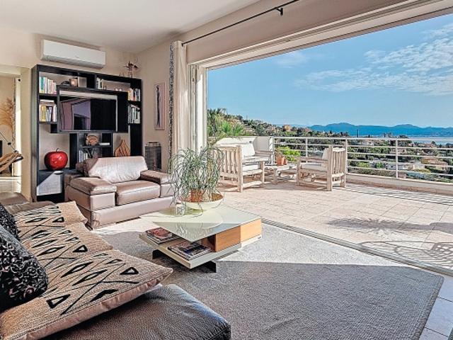 VILLA VUE MER POSITION DOMINANTE