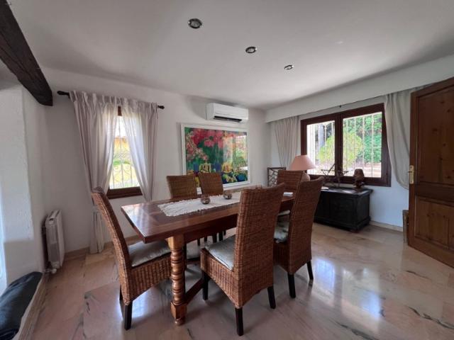 Villa with private pool and sea views on the golf course of Bendinat