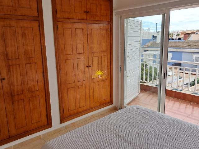 VILLA WITH 2 BEDROOMS AND JADRIN IN GRAN ALACANT ALICANTE