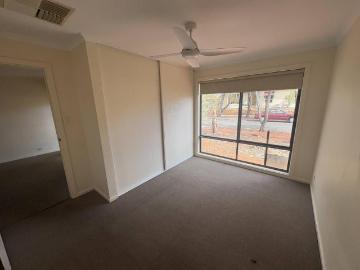 Villa 3 Bedroom For Rent Roxby Downs SA 215000 ES101909381